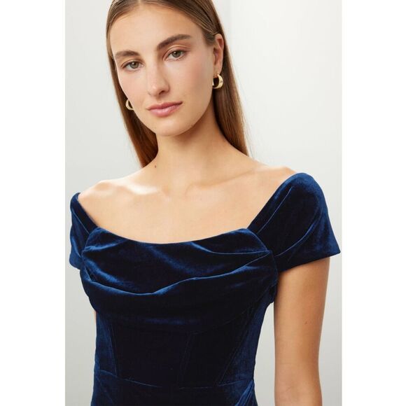 Line + Dot DuJour Gown - Picture 3 of 12